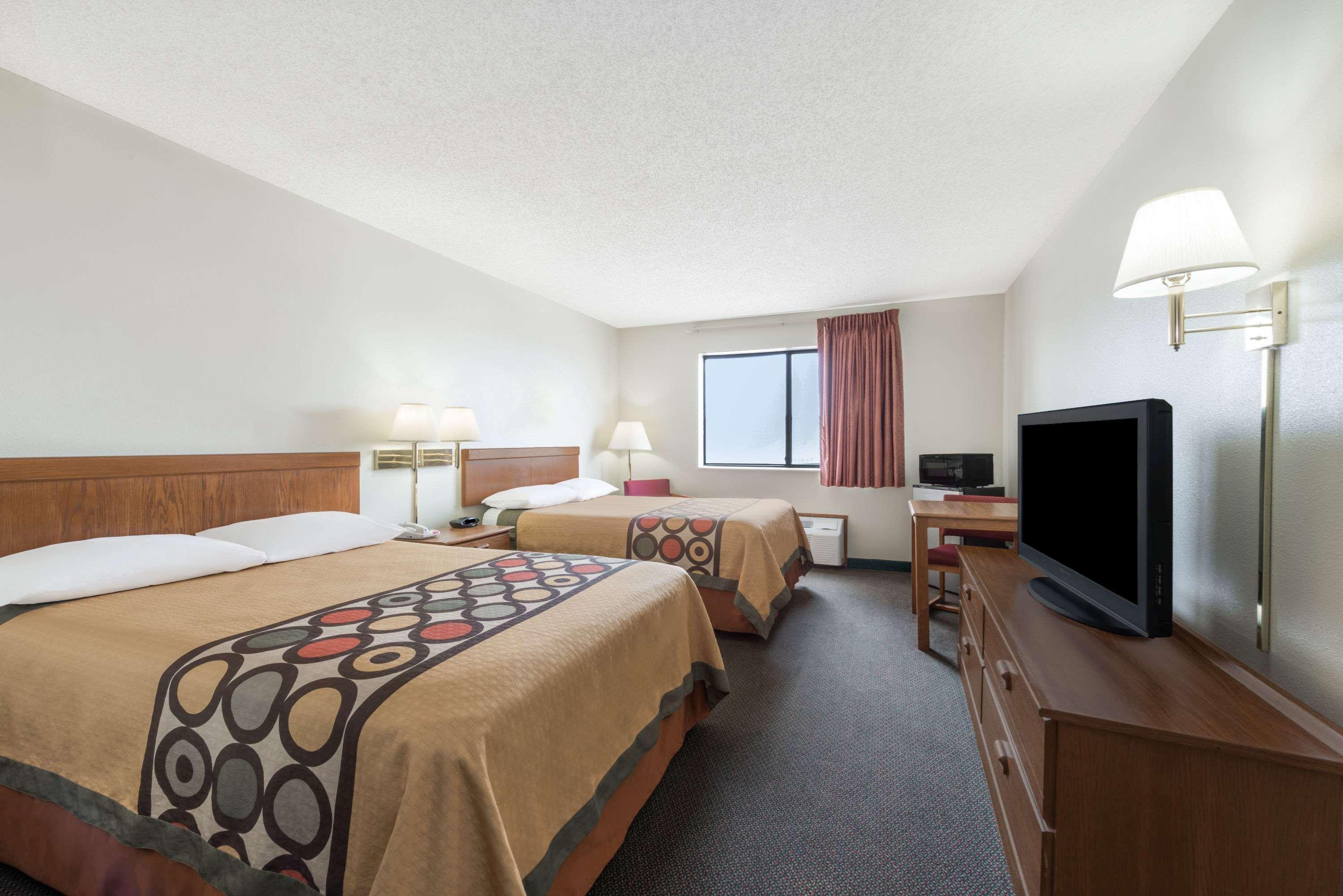 Super 8 By Wyndham Smithville Lake Zewnętrze zdjęcie