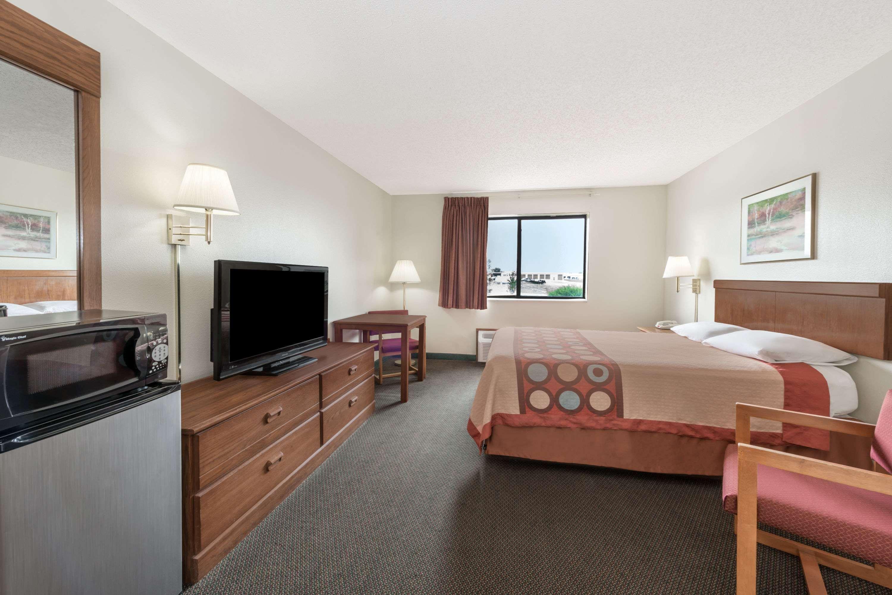 Super 8 By Wyndham Smithville Lake Zewnętrze zdjęcie