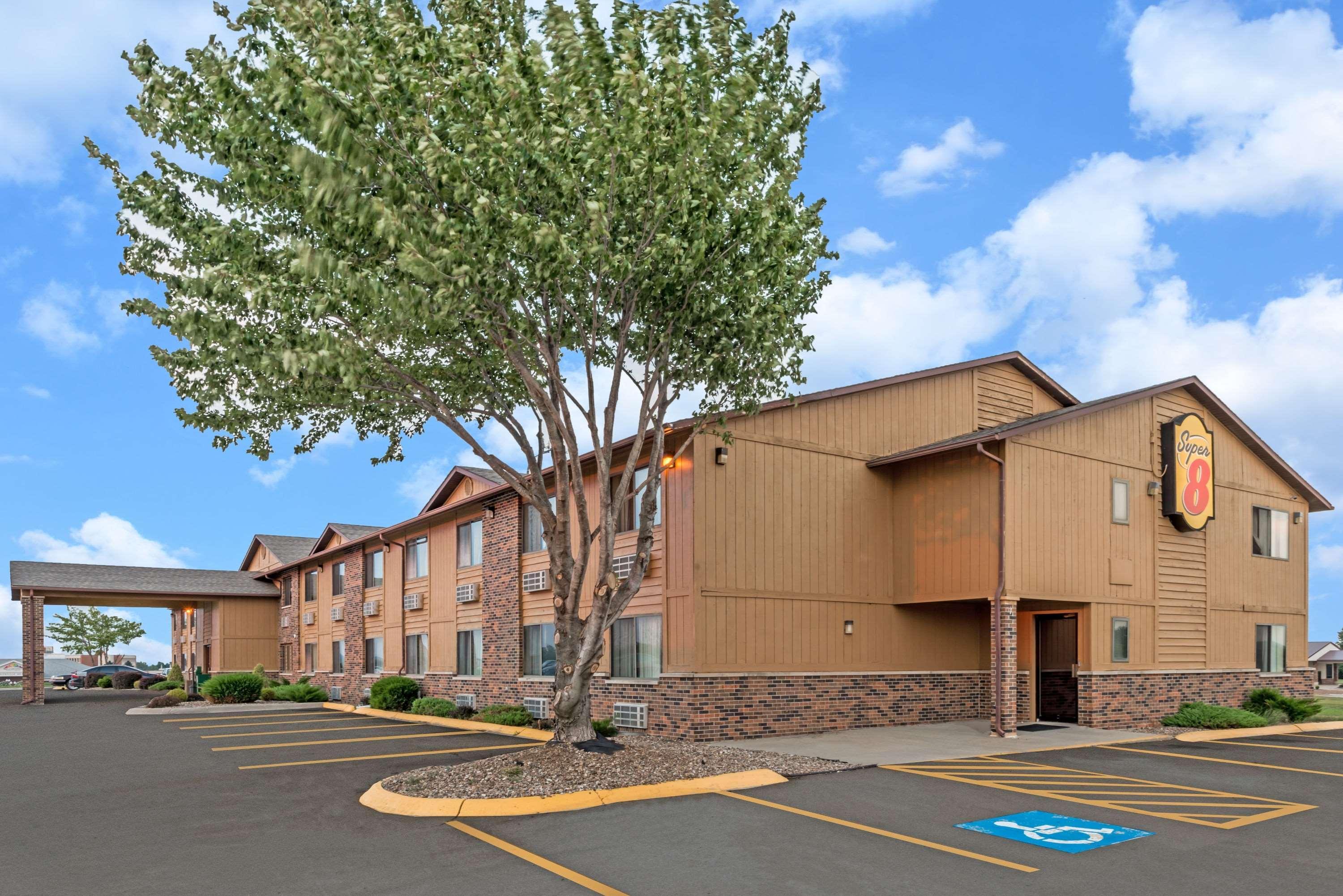 Super 8 By Wyndham Smithville Lake Zewnętrze zdjęcie