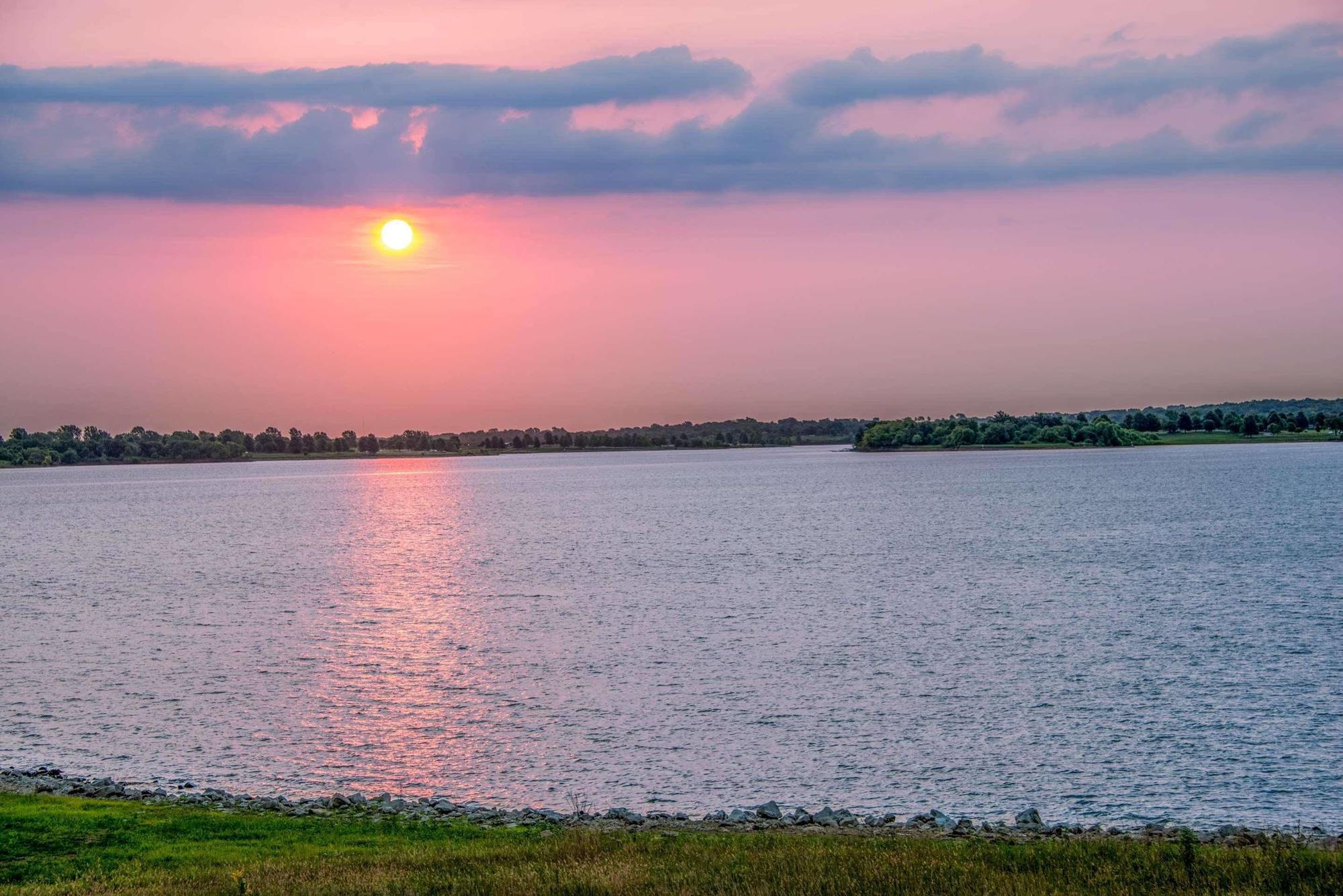 Super 8 By Wyndham Smithville Lake Zewnętrze zdjęcie